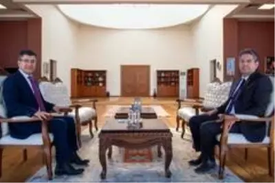 Başkan Suer'den Rektör Taş'a ziyaret Başkan Suer'den Rektör Taş'a ziyaret