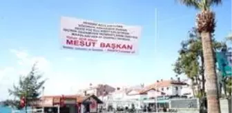 Mesut Ergin: Emekli personelden Ayvalık Belediye Başkanı Mesut Ergin'e pankartlı teşekkür Mesut Ergin: Emekli personelden Ayvalık Belediye Başkanı Mesut Ergin'e pankartlı teşekkür