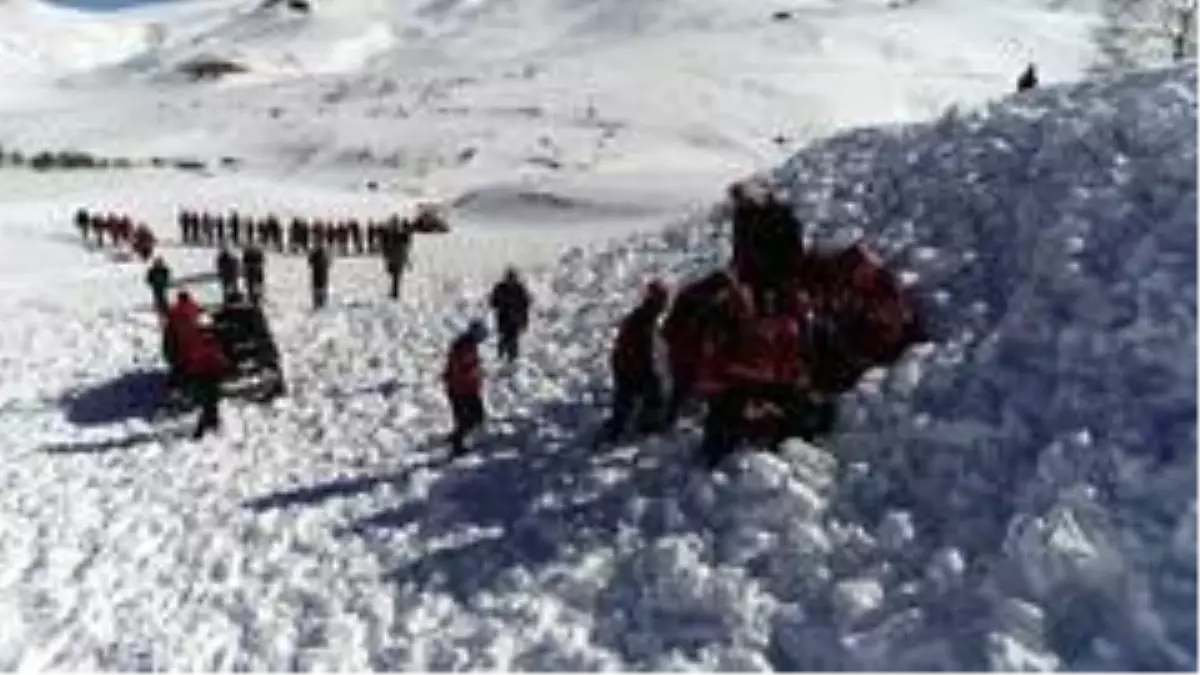 Erciyes'te çığ tatbikatı nefes kesti