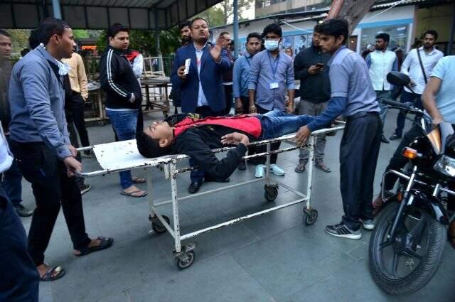 Hindistan'da protestolarda ölenlerin sayısı 20'ye yükseldi