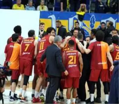 ING Basketbol Süper Ligi: Fenerbahçe Beko: 75 - Galatasaray: 80 ING Basketbol Süper Ligi: Fenerbahçe Beko: 75 - Galatasaray: 80