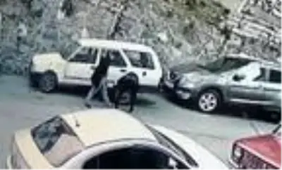 Kağıthane'de ilginç olay; Tamir ettirmek yerine çaldılar Kağıthane'de ilginç olay; Tamir ettirmek yerine çaldılar