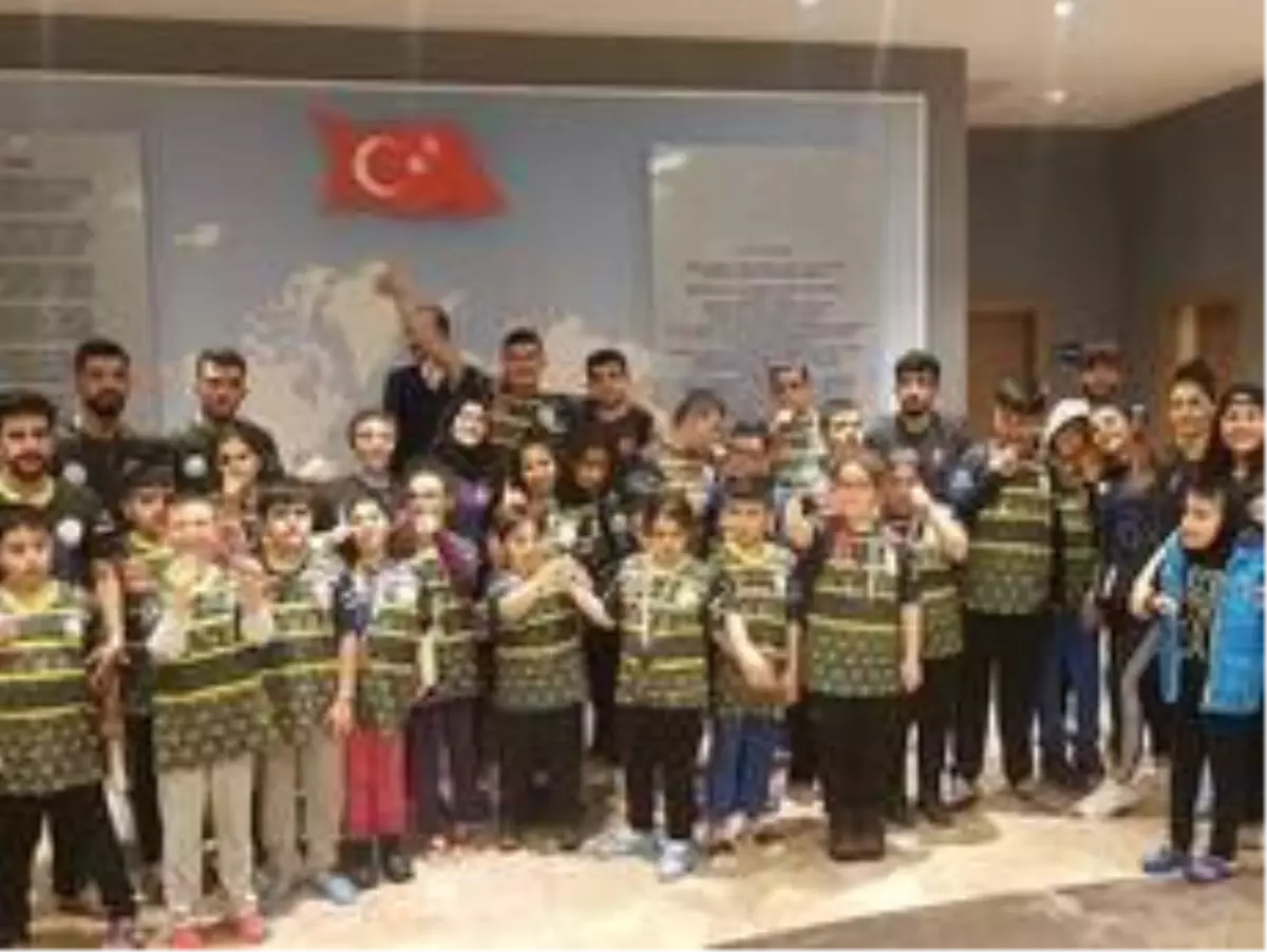 Malatyalı özel sporculardan yüzmede 20 madalya