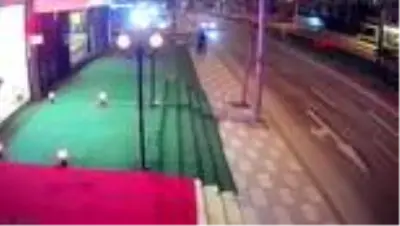 Gaziantep'te Suriyeli genç, otomobil önüne atlayarak intihar etmek istedi