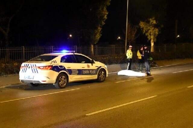 Refüje çarpan 29 yaşında motosiklet sürücüsü, hayatını kaybetti