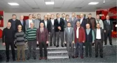 Rektör Prof. Dr. Yusuf Tekin'den Eskişehir'de 'Yol Onun' konferansı Rektör Prof. Dr. Yusuf Tekin'den Eskişehir'de 'Yol Onun' konferansı