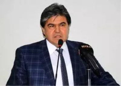 Sözleşmesi yenilenmeyen personel işlerini geri istiyor