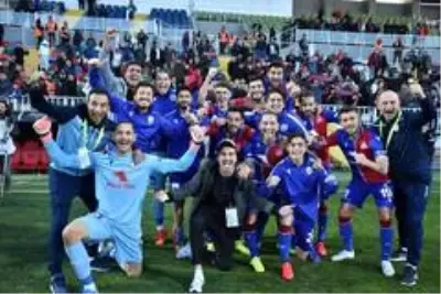 TFF 1. Lig: Altınordu: 2 - Büyükşehir Belediye Erzurumspor: 1 TFF 1. Lig: Altınordu: 2 - Büyükşehir Belediye Erzurumspor: 1