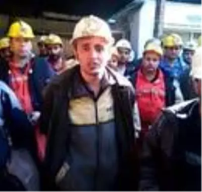 Arkadaşlarının işten çıkarılmasını kabullenmeyen işçiler kendini maden ocağına kapattı
