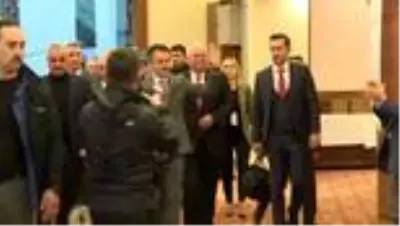 Bakan Pakdemirli: '2 bin 153 personel alımı yapacağız' Bakan Pakdemirli: '2 bin 153 personel alımı yapacağız'