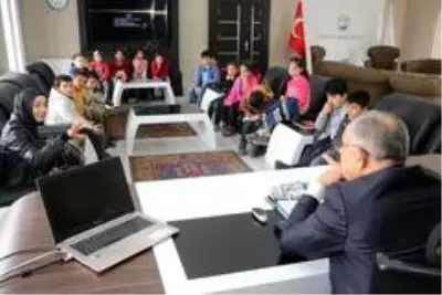 Başkan Öztürk çocuklara belediyeciliği anlattı