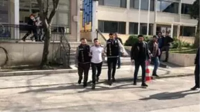 Çarşaflı kuyumcu soyguncuları 'suç makinesi' çıktı Çarşaflı kuyumcu soyguncuları 'suç makinesi' çıktı