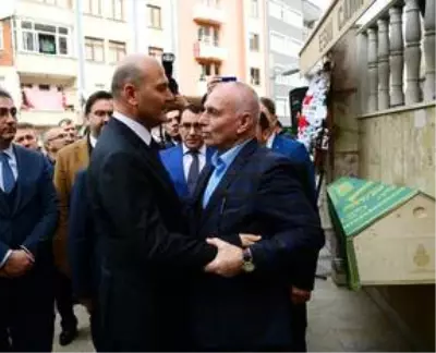 İçişleri Bakan Soylu, Trabzon'da cenaze törenine katıldı İçişleri Bakan Soylu, Trabzon'da cenaze törenine katıldı