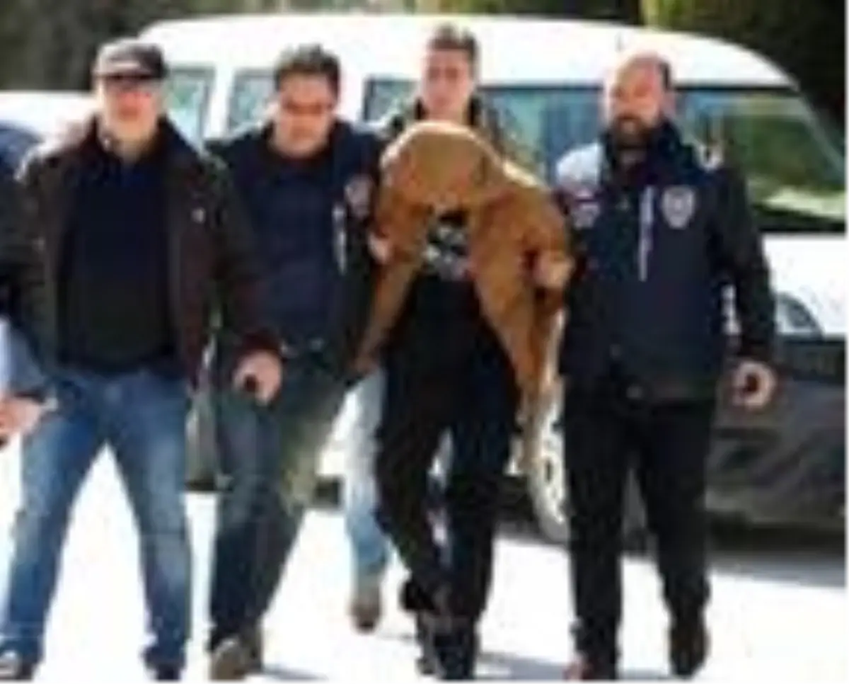 Kapkaç yöntemiyle çanta çalan kuaföre tutuklama