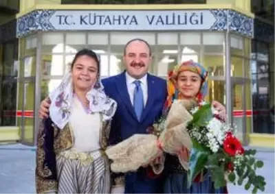Sanayi ve Teknoloji Bakanı Varank, Kütahya'da sanayicilerle bir araya geldi Açıklaması Sanayi ve Teknoloji Bakanı Varank, Kütahya'da sanayicilerle bir araya geldi Açıklaması