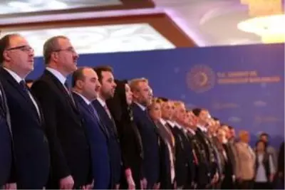 Sanayi ve Teknoloji Bakanı Varank, Kütahya'da sanayicilerle bir araya geldi Açıklaması Sanayi ve Teknoloji Bakanı Varank, Kütahya'da sanayicilerle bir araya geldi Açıklaması