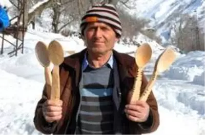 Yüksekovalı Düzen, 100 yıllık dede mesleğini sürdürüyor Yüksekovalı Düzen, 100 yıllık dede mesleğini sürdürüyor
