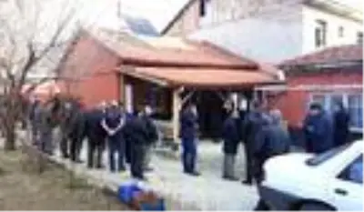 Şehidin anne ve babası, şehidin çocuklarına bakmak için gittikleri Ankara'da acı haberi aldılar Şehidin anne ve babası, şehidin çocuklarına bakmak için gittikleri Ankara'da acı haberi aldılar