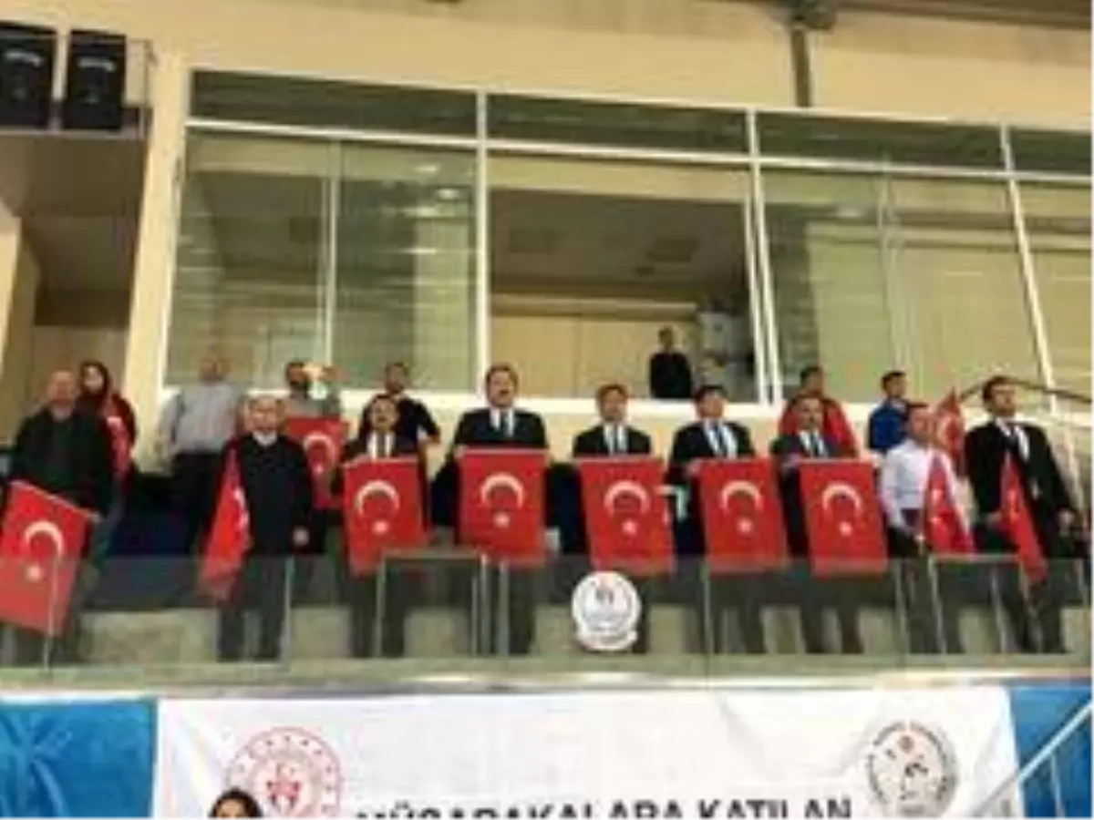 Gençlik ve Spor Hizmetleri İl Müdürü Murat Eskici: 'Vatansever sporcular ve idareciler sayesinde,...