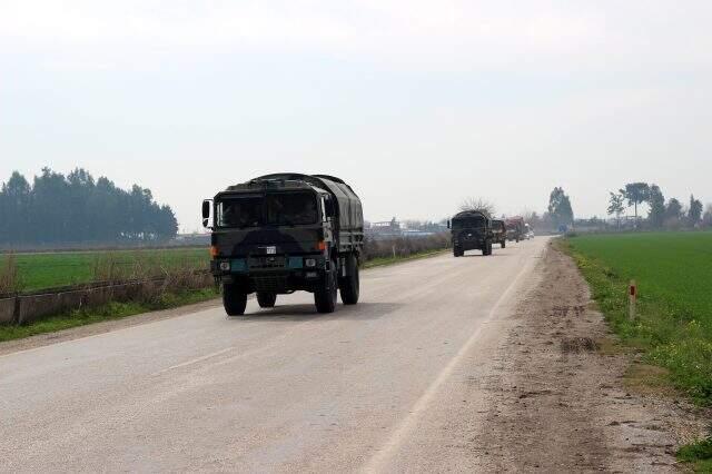 Hatay'da füzelerin yönü Suriye'ye çevrildi! İşte bölgeden gelen ilk kareler.