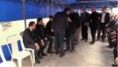 İdlib'de şehit olan Uzman Çavuş Selman Cankara'nın ailesine acı haber verildi İdlib'de şehit olan Uzman Çavuş Selman Cankara'nın ailesine acı haber verildi
