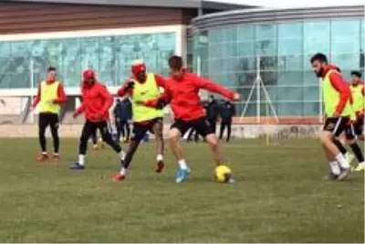 Kayserispor'da kapılar kapandı Kayserispor'da kapılar kapandı