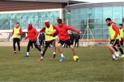 Kayserispor'da kapılar kapandı Kayserispor'da kapılar kapandı