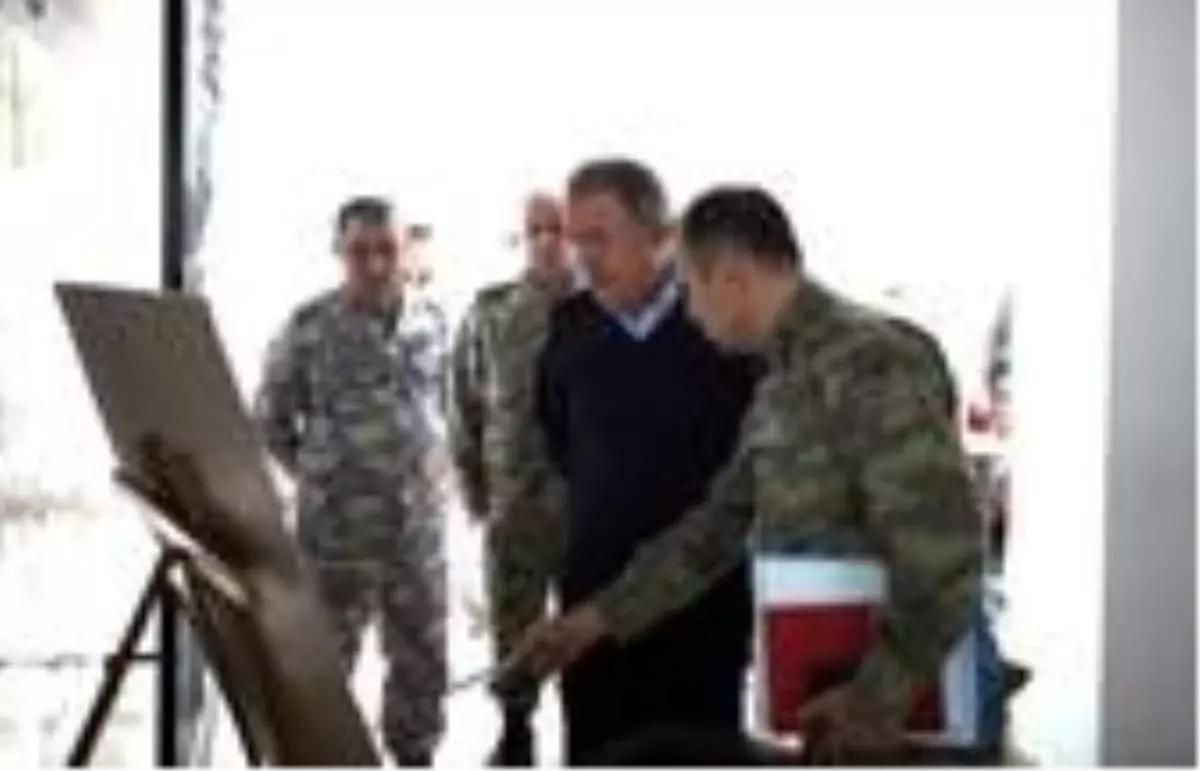 Milli Savunma Bakanı Akar: 200’ü aşkın rejim hedefi ağır ateş altına alındı