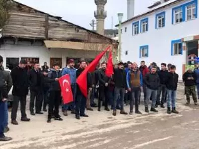 Türkiye Mehmetçik için tek yürek oldu Türkiye Mehmetçik için tek yürek oldu