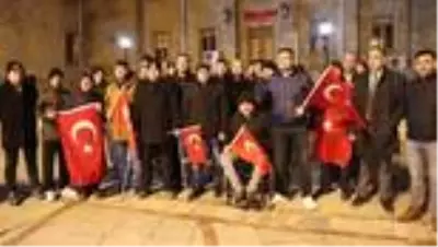 Türkiye, İdlib'deki saldırı sonrası tek yürek oldu! Vatandaşlar Mehmetçik'e destek için toplandı