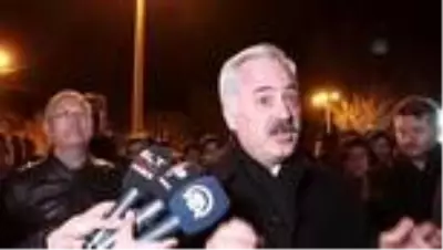 Türkiye, İdlib'deki saldırı sonrası tek yürek oldu! Vatandaşlar Mehmetçik'e destek için toplandı Türkiye, İdlib'deki saldırı sonrası tek yürek oldu! Vatandaşlar Mehmetçik'e destek için toplandı