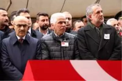 Adanalı İdlib şehidi son yolculuğuna uğurlandı Adanalı İdlib şehidi son yolculuğuna uğurlandı