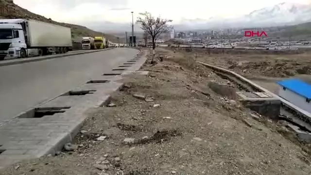 Ağrı tır sürücüleri gürbulak'taki sahra hastanesinde gözetim altında tutuluyor