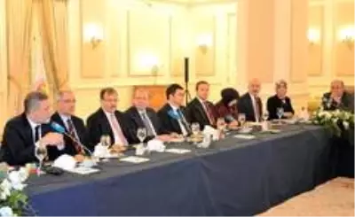 Bursa'dan yerli otomobil projesi için Ankara zirvesi Bursa'dan yerli otomobil projesi için Ankara zirvesi