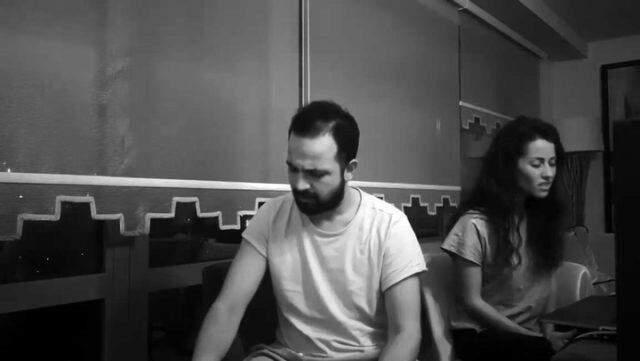 Derya Uluğ ve Asil Gök şehitlerimiz için şarkı yazdı.