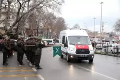 İdlib şehidi Astsubay Kıdemli Çavuş Akif Akçadağ Kahramanmaraş'ta son yolculuğuna uğurlandı İdlib şehidi Astsubay Kıdemli Çavuş Akif Akçadağ Kahramanmaraş'ta son yolculuğuna uğurlandı