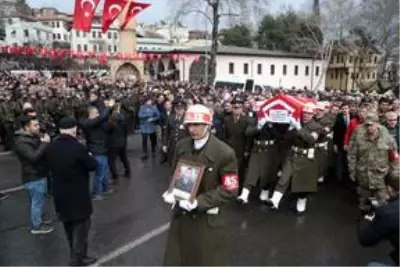 İdlib şehidi Astsubay Kıdemli Çavuş Akif Akçadağ Kahramanmaraş'ta son yolculuğuna uğurlandı İdlib şehidi Astsubay Kıdemli Çavuş Akif Akçadağ Kahramanmaraş'ta son yolculuğuna uğurlandı