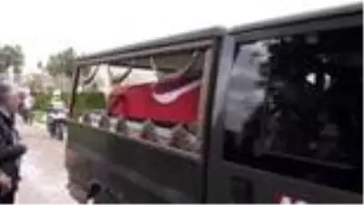 İdlib şehidi Piyade Uzman Çavuş Selman Cankara son yolculuğuna uğurlandı İdlib şehidi Piyade Uzman Çavuş Selman Cankara son yolculuğuna uğurlandı