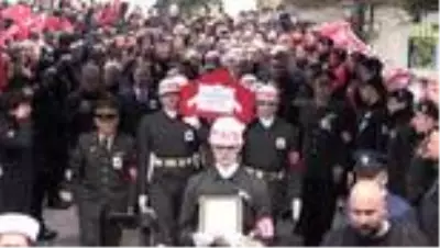 İdlib şehidi Piyade Uzman Çavuş Selman Cankara son yolculuğuna uğurlandı İdlib şehidi Piyade Uzman Çavuş Selman Cankara son yolculuğuna uğurlandı