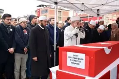 İdlib şehidi Piyade Yüzbaşı Süleyman Şahin son yolculuğuna uğurlandı İdlib şehidi Piyade Yüzbaşı Süleyman Şahin son yolculuğuna uğurlandı