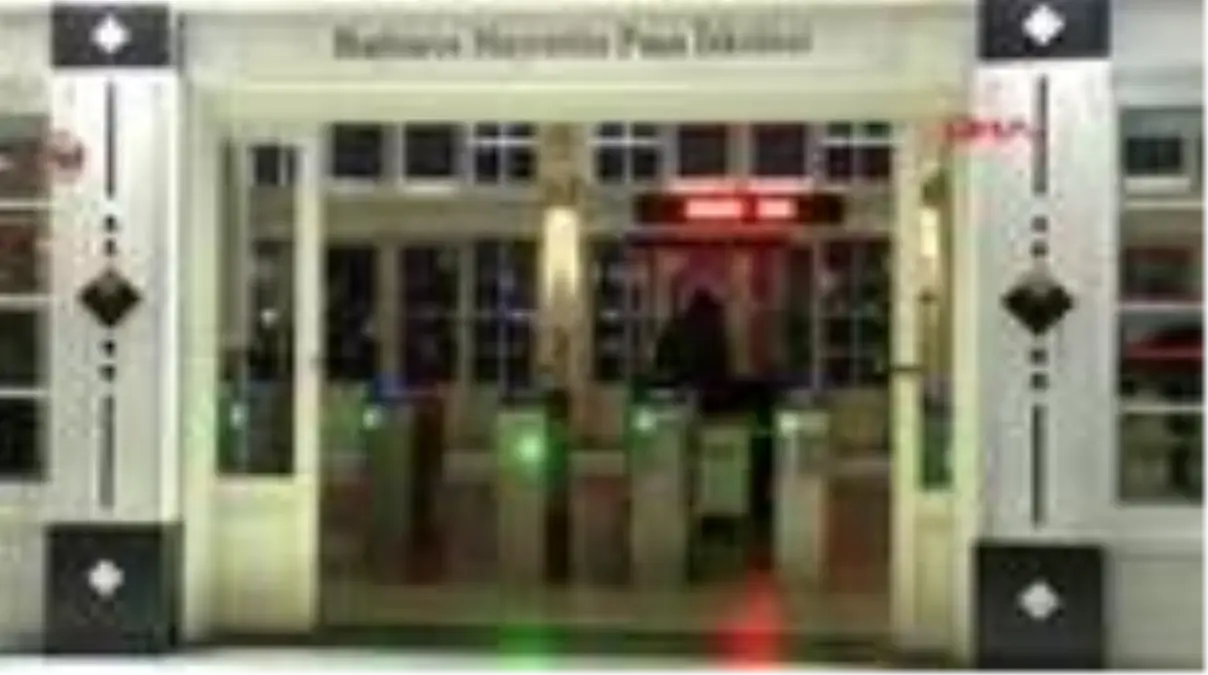 İstanbul'da şehir hatları vapurları gece de hizmet vermeye başladı