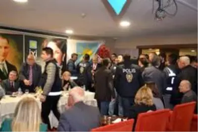 İYİ Parti Kdz. Ereğli Kongresi'nde 'üyelik' tartışması İYİ Parti Kdz. Ereğli Kongresi'nde 'üyelik' tartışması