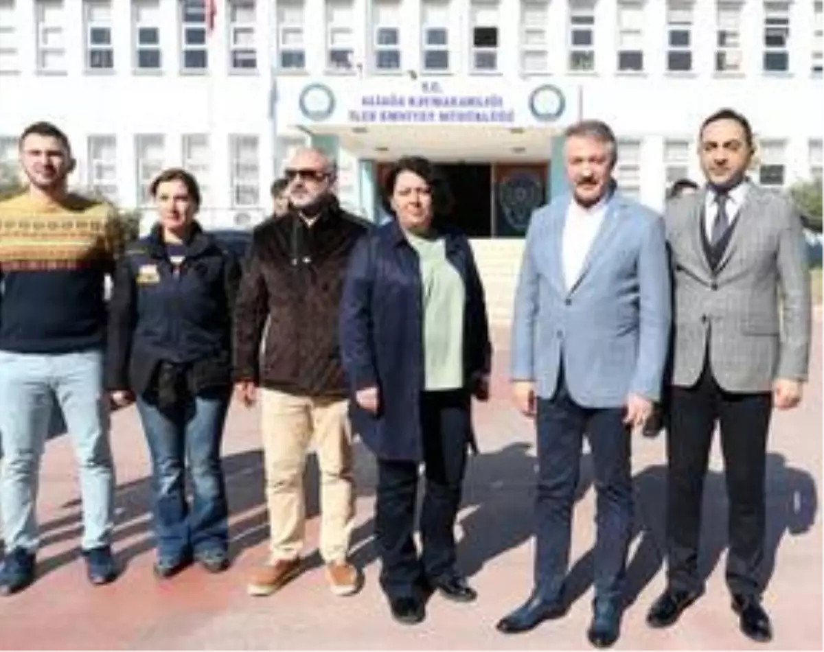 İzmir'deki göçmen kaçakçılarına yönelik 'Aylan bebek' operasyonunda 26 tutuklama