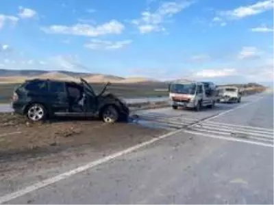 Kavşaktan hatalı çıkış kazaya sebep oldu Kavşaktan hatalı çıkış kazaya sebep oldu