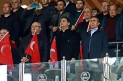 Süper Lig: Antalyaspor: 0 - Fenerbahçe: 1 (İlk yarı)