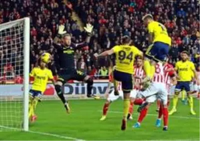 Süper Lig: Antalyaspor: 2 - Fenerbahçe: 2 (Maç sonucu)