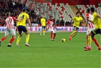 Süper Lig: Antalyaspor: 2 - Fenerbahçe: 2 (Maç sonucu)