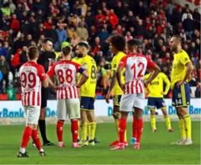 Süper Lig: Antalyaspor: 2 - Fenerbahçe: 2 (Maç sonucu)