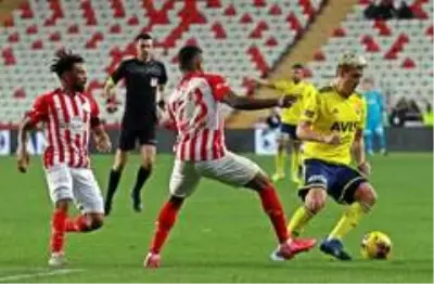 Süper Lig: Antalyaspor: 2 - Fenerbahçe: 2 (Maç sonucu)