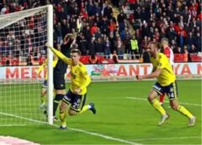 Süper Lig: Antalyaspor: 2 - Fenerbahçe: 2 (Maç sonucu)